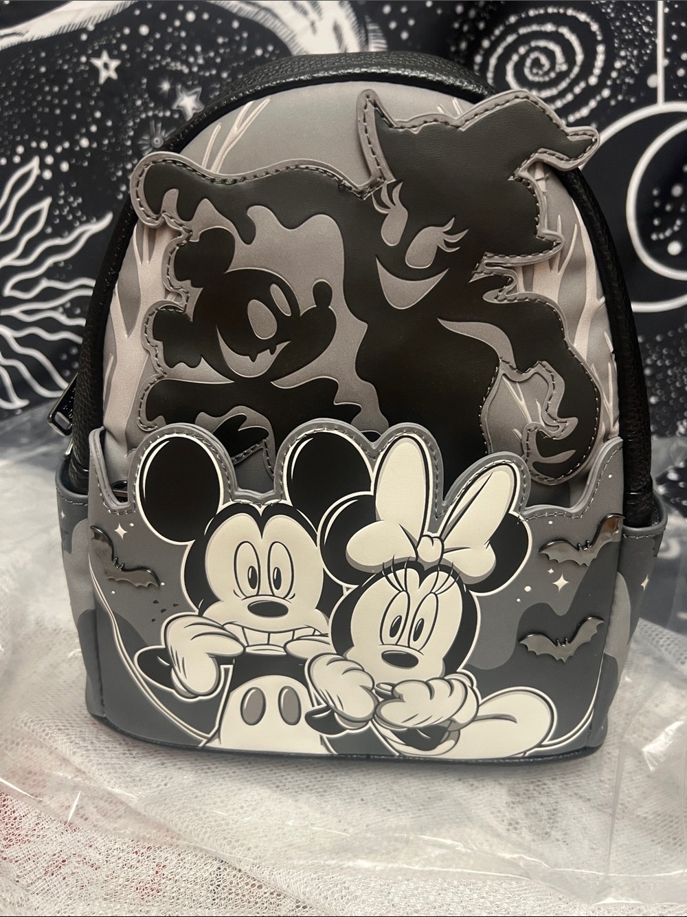 NWT! 2026 Disney Loungefly Mickey & Minnie Ghost Light-Up Glow Mini Backpack